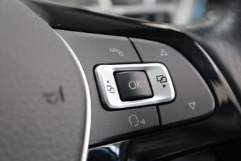 VOLKSWAGEN e-up! 36.8kWh e-up! Hatchback 5dr Electric Auto (82 ps)