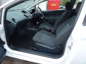 FORD FIESTA 1.25 Edge Hatchback 3dr Petrol Manual (129 g/km, 81 bhp)
