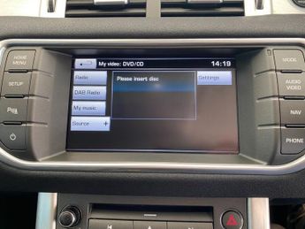 LAND ROVER RANGE ROVER EVOQUE 2.2 SD4 Pure Tech SUV 5dr Diesel Auto 4WD Euro 5 (s/s) (190 ps)