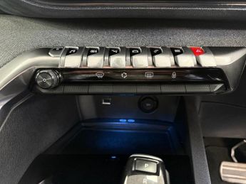 PEUGEOT 3008 1.5 BlueHDi GT Line SUV 5dr Diesel EAT Euro 6 (s/s) (130 ps)