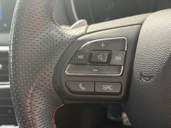 MG MG HS 1.5 T-GDI Exclusive SUV 5dr Petrol DCT Euro 6 (s/s) (162 ps)