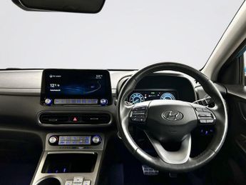 HYUNDAI KONA 39kWh Premium SUV 5dr Electric Auto (10.5kW Charger) (136 ps)