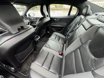 VOLVO S60 2.0 T5 R-Design Plus Saloon 4dr Petrol Auto Euro 6 (s/s) (250 ps