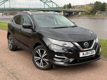 Nissan Qashqai 1.3 DIG-T N-Connecta SUV 5dr Petrol Manual Euro 6 (s/s) (140 ps)