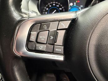 JAGUAR F-PACE 2.0 D180 R-Sport SUV 5dr Diesel Auto Euro 6 (s/s) (180 ps)