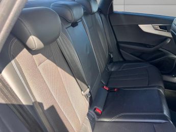 AUDI A4 2.0 TDI S line Saloon 4dr Diesel S Tronic Euro 6 (s/s) (190 ps)