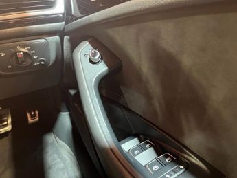 AUDI A6 SALOON 2.0 TDI ultra Black Edition Saloon 4dr Diesel S Tronic Euro 6 (s