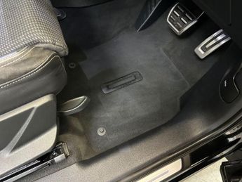 AUDI Q3 2.0 TDI 35 S line Sportback 5dr Diesel S Tronic Euro 6 (s/s) (15