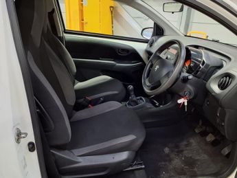 PEUGEOT 108 1.0 VTi Access Hatchback 3dr Petrol Manual Euro 5 Euro 5 (68 ps)