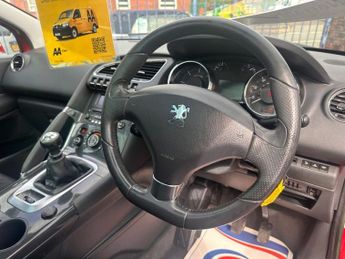 PEUGEOT 3008 1.6 HDi Exclusive SUV 5dr Diesel Manual Euro 5 (112 ps)