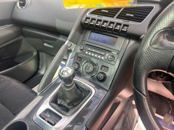 PEUGEOT 3008 1.6 HDi Exclusive SUV 5dr Diesel Manual Euro 5 (112 ps)