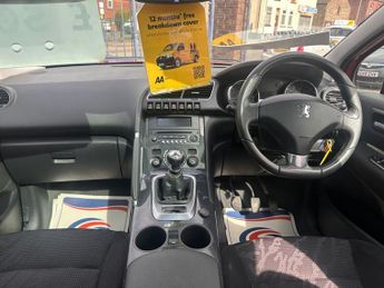 PEUGEOT 3008 1.6 HDi Exclusive SUV 5dr Diesel Manual Euro 5 (112 ps)