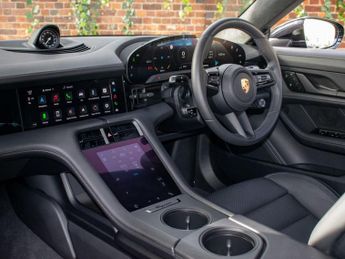PORSCHE TAYCAN Performance Plus 93.4kWh Turbo Saloon 4dr Electric Auto 4WD (11k