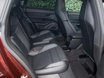 PORSCHE TAYCAN Performance Plus 93.4kWh 4S Saloon 4dr Electric Auto 4WD (11kW C