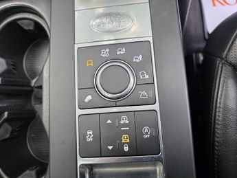 LAND ROVER DISCOVERY 3.0 SD V6 Landmark Edition SUV 5dr Diesel Auto 4WD Euro 6 (s/s) 