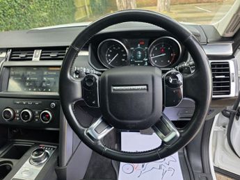 LAND ROVER DISCOVERY 3.0 SD V6 Landmark Edition SUV 5dr Diesel Auto 4WD Euro 6 (s/s) 