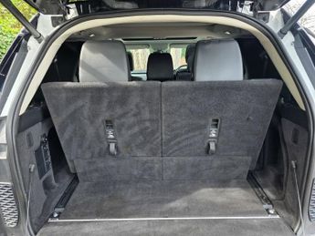 LAND ROVER DISCOVERY 3.0 SD V6 Landmark Edition SUV 5dr Diesel Auto 4WD Euro 6 (s/s) 