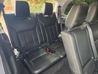 LAND ROVER DISCOVERY 3.0 SD V6 Landmark Edition SUV 5dr Diesel Auto 4WD Euro 6 (s/s) 