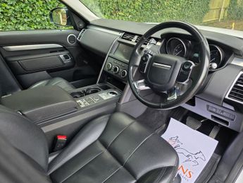 LAND ROVER DISCOVERY 3.0 SD V6 Landmark Edition SUV 5dr Diesel Auto 4WD Euro 6 (s/s) 