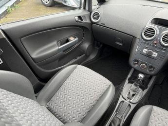 VAUXHALL CORSA 1.4 16V SE Hatchback 5dr Petrol Auto Euro 5 (100 ps)