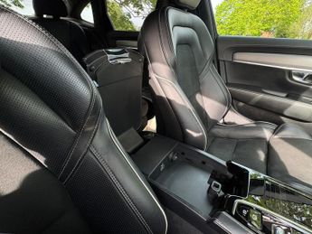 VOLVO S90 2.0h T8 Twin Engine 10.4kWh R-Design Pro Saloon 4dr Petrol Plug-