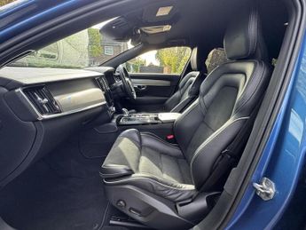 VOLVO S90 2.0h T8 Twin Engine 10.4kWh R-Design Pro Saloon 4dr Petrol Plug-