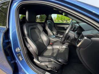 VOLVO S90 2.0h T8 Twin Engine 10.4kWh R-Design Pro Saloon 4dr Petrol Plug-
