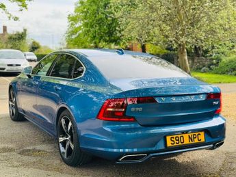 VOLVO S90 2.0h T8 Twin Engine 10.4kWh R-Design Pro Saloon 4dr Petrol Plug-