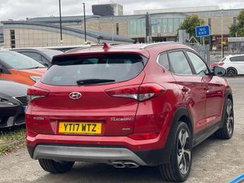 HYUNDAI TUCSON 2.0 CRDi Premium SUV 5dr Diesel Auto 4WD Euro 6 (136 ps)
