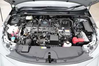 TOYOTA COROLLA 1.8 VVT-h GPF Icon Tech Hatchback 5dr Petrol Hybrid CVT Euro 6 (