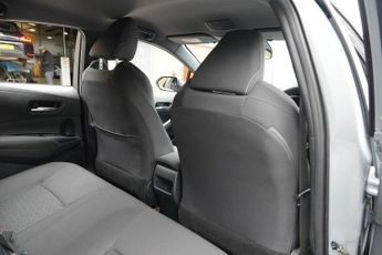 TOYOTA COROLLA 1.8 VVT-h GPF Icon Tech Hatchback 5dr Petrol Hybrid CVT Euro 6 (