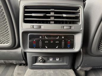 AUDI Q8 3.0 TDI V6 50 Vorsprung SUV 5dr Diesel Tiptronic quattro Euro 6 