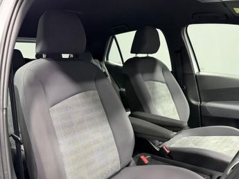 VOLKSWAGEN ID.3 Pro Performance 58kWh Life Hatchback 5dr Electric Auto (204 ps)