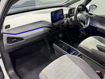 VOLKSWAGEN ID.3 Pro Performance 58kWh Life Hatchback 5dr Electric Auto (204 ps)