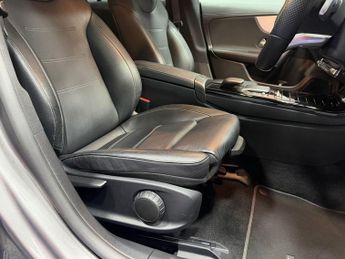 MERCEDES-BENZ CLA 1.3 CLA250e 15.6kWh AMG Line (Premium) Coupe 4dr Petrol Plug-in 
