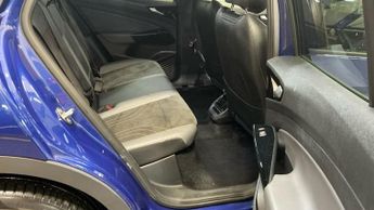 VOLKSWAGEN ID.5 Pro Performance 77kWh Style SUV 5dr Electric Auto (204 ps)