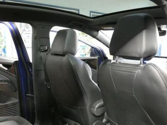 VOLKSWAGEN ID.5 Pro Performance 77kWh Style SUV 5dr Electric Auto (204 ps)