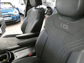 VOLKSWAGEN ID.5 Pro Performance 77kWh Style SUV 5dr Electric Auto (204 ps)