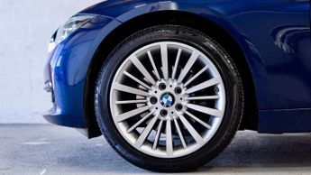 BMW 3 SERIES 2.0 320d Luxury Saloon 4dr Diesel Auto Euro 6 (s/s) (190 ps)