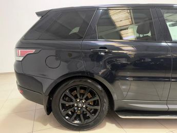 LAND ROVER RANGE ROVER SPORT 3.0 SD V6 HSE SUV 5dr Diesel Auto 4WD Euro 6 (s/s) (306 ps)