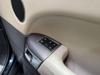 LAND ROVER RANGE ROVER SPORT 3.0 SD V6 HSE SUV 5dr Diesel Auto 4WD Euro 6 (s/s) (306 ps)