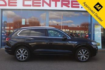 VOLKSWAGEN TOUAREG 3.0 TDI V6 R-Line SUV 5dr Diesel Tiptronic 4Motion Euro 6 (s/s) 