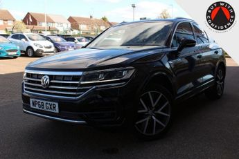 VOLKSWAGEN TOUAREG 3.0 TDI V6 R-Line SUV 5dr Diesel Tiptronic 4Motion Euro 6 (s/s) 
