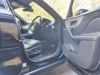 JAGUAR F-PACE 2.0 D180 R-Sport SUV 5dr Diesel Auto AWD Euro 6 (s/s) (180 ps)