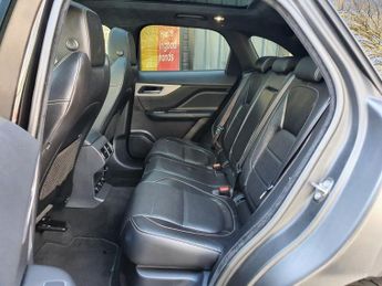 JAGUAR F-PACE 2.0 D180 R-Sport SUV 5dr Diesel Auto AWD Euro 6 (s/s) (180 ps)