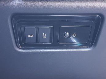 JAGUAR F-PACE 2.0 D180 R-Sport SUV 5dr Diesel Auto AWD Euro 6 (s/s) (180 ps)