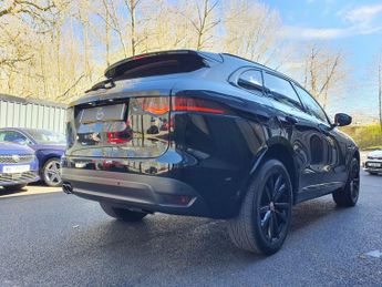 JAGUAR F-PACE 2.0 D180 R-Sport SUV 5dr Diesel Auto AWD Euro 6 (s/s) (180 ps)