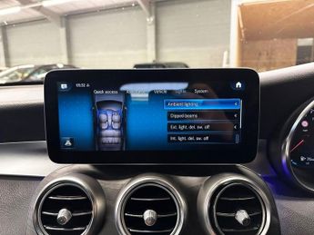 MERCEDES-BENZ GLC 2.0 GLC220d AMG Line (Premium) SUV 5dr Diesel G-Tronic+ 4MATIC E