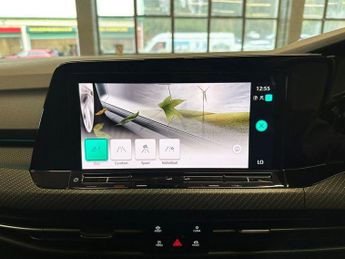 VOLKSWAGEN GOLF 1.5 TSI R-Line Hatchback 5dr Petrol Manual Euro 6 (s/s) (150 ps)