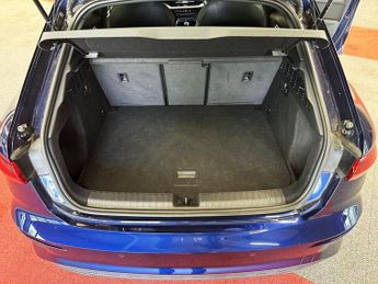 AUDI A3 1.5 TFSI 35 S line Sportback 5dr Petrol Manual Euro 6 (s/s) (150